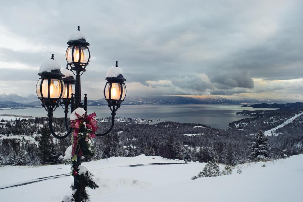 Coyote Bluff Estate Bed and Breakfast Somers Εξωτερικό φωτογραφία